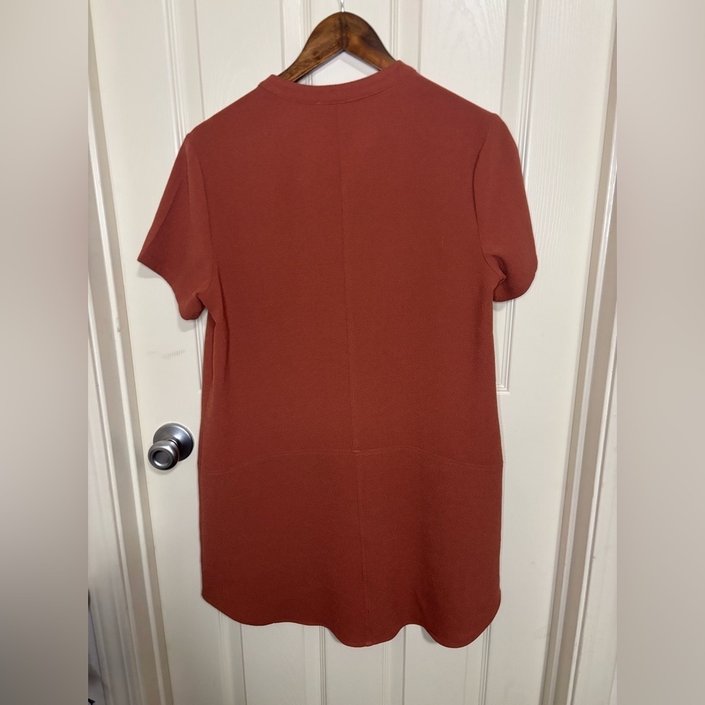 LUSH Rust Brown Short Sleeve Shift Dress | V-Neck | Size M autumn every day tim - Picture 7 of 8